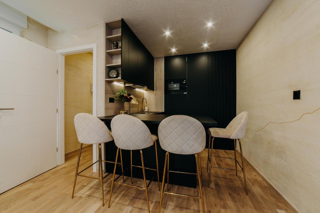 Апартаменты Apartman Stari Toranj II Вуковар Экстерьер фото