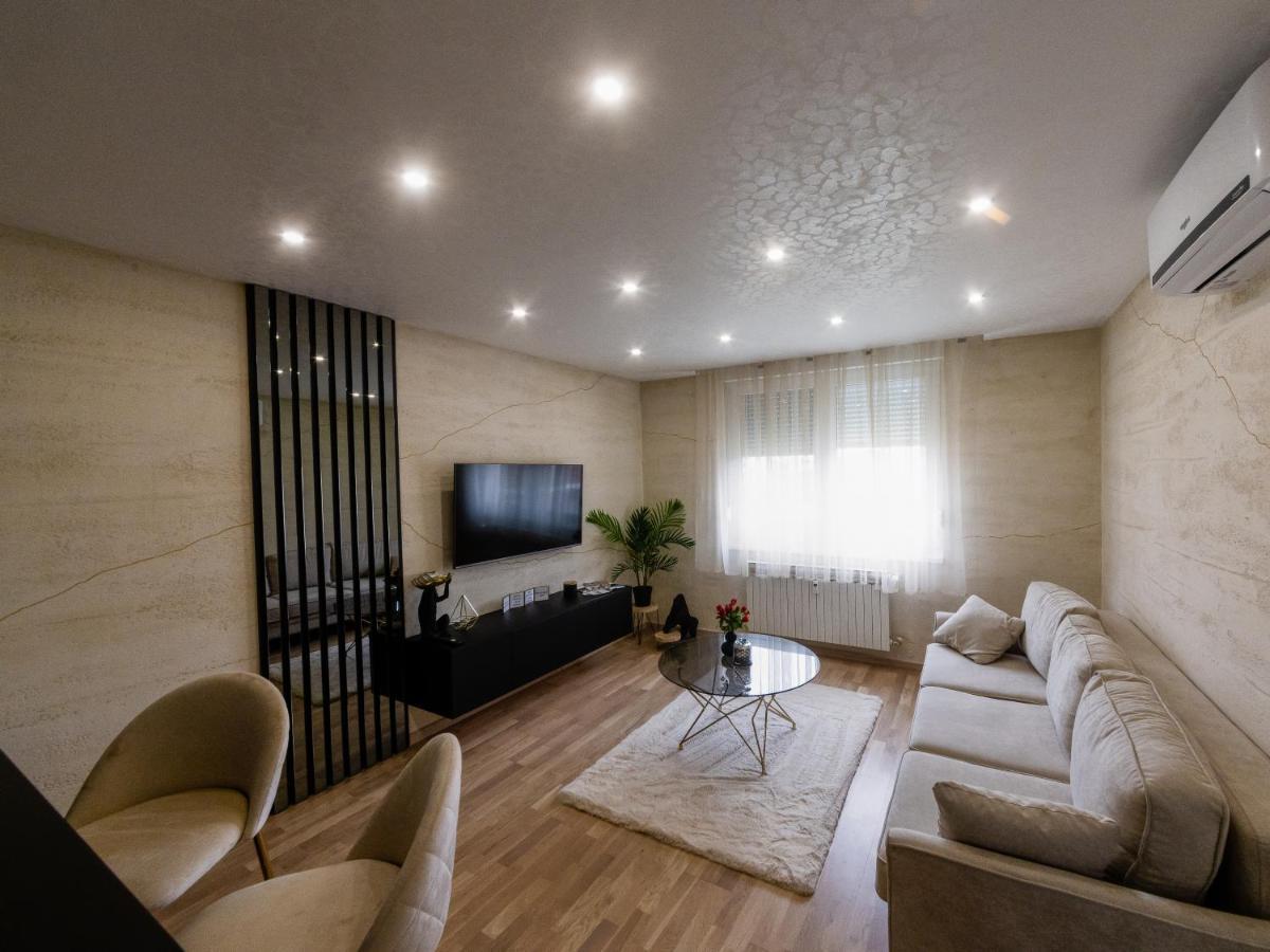 Апартаменты Apartman Stari Toranj II Вуковар Экстерьер фото