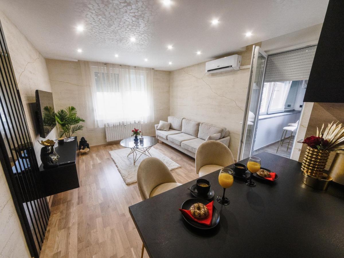 Апартаменты Apartman Stari Toranj II Вуковар Экстерьер фото