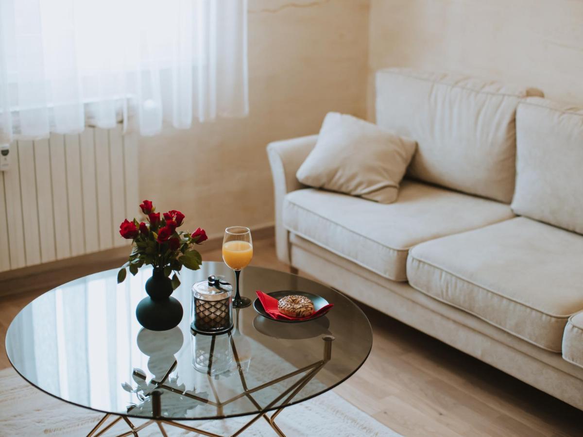Апартаменты Apartman Stari Toranj II Вуковар Экстерьер фото